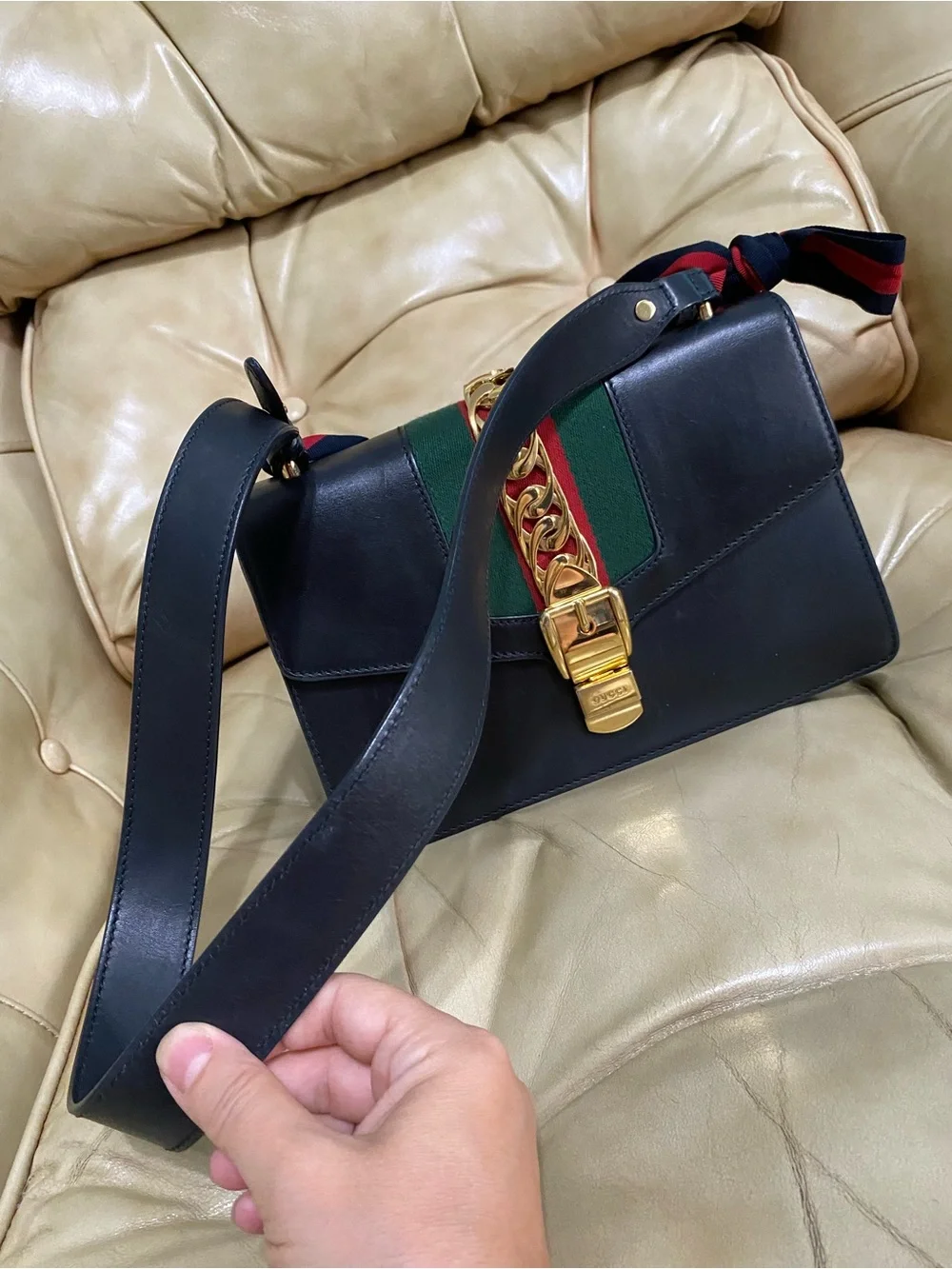 Sale! COA Gucci Sylvie SCUFFS Small Satchel w/Ribbon Strap Black Leather Chain - Picture 6 of 16